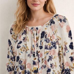Lucky Brand boho chic Cream Floral Tie-Neck Peasant Blouse with Pink and Navy